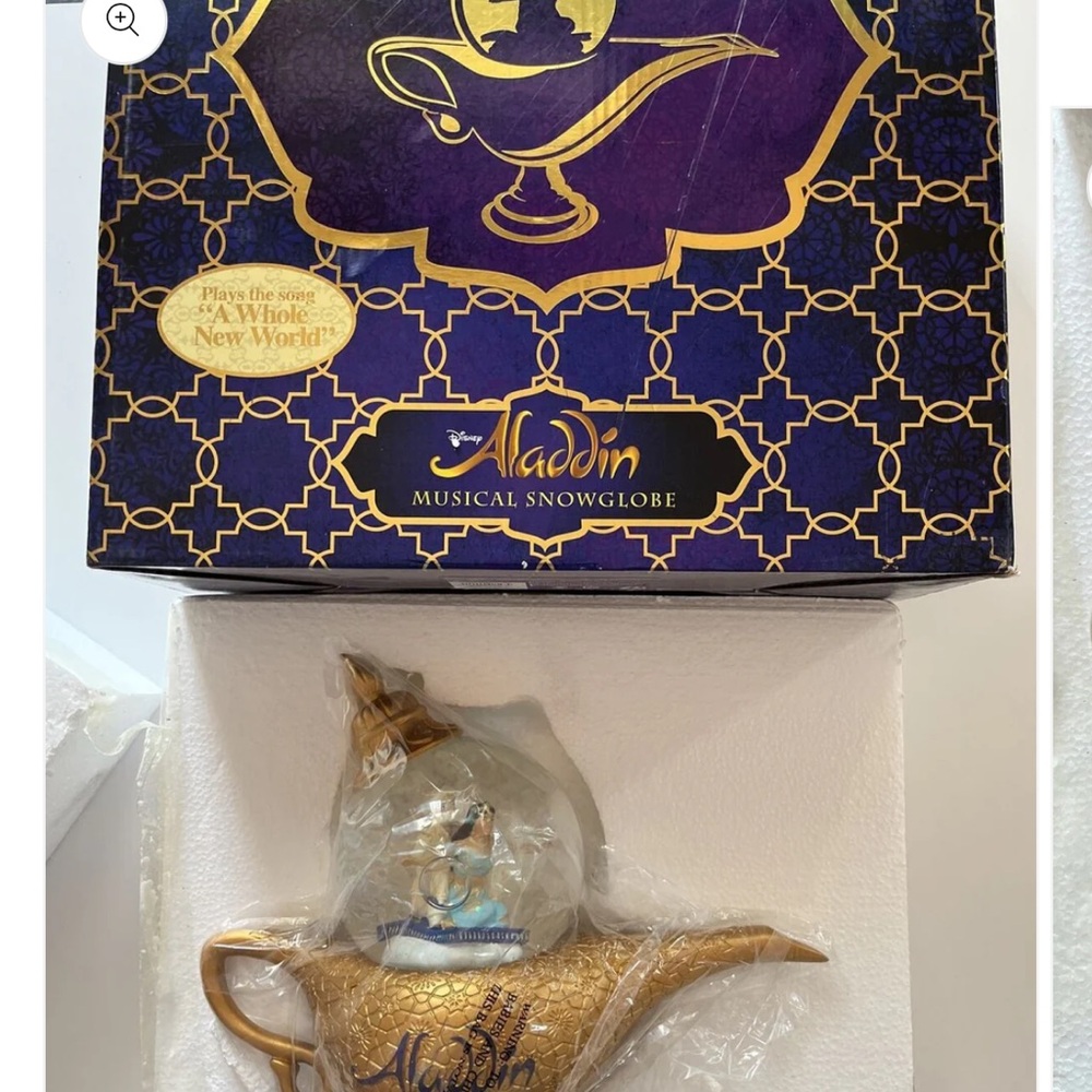 Disney Aladdin Purple and Gold Musical Snowglobe Box Art